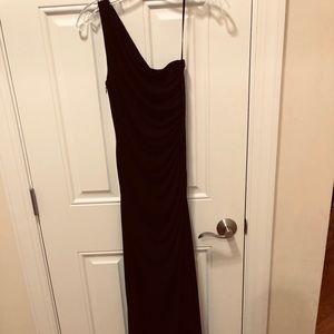 Elegant one shoulder black evening gown size 0